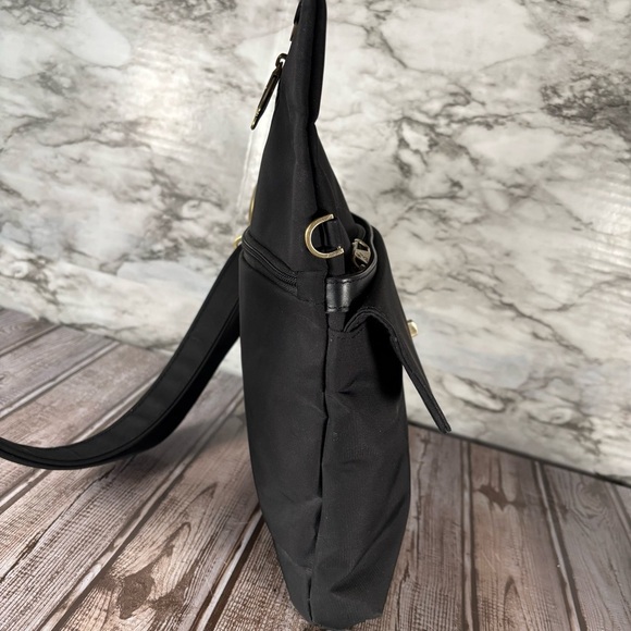 Travelon Crossbody Shoulder Purse Black Nylon Turnlock Hiking Travel Bag - Picture 4 of 13